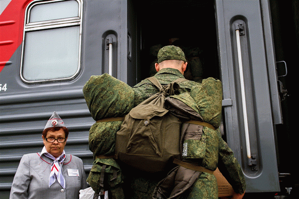 Солдат в поезде